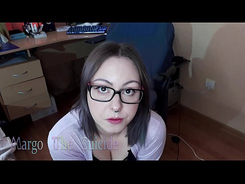 ❤️ Көз айнек тагынган сексуалдуу кыз Дилдону камерага терең соруп Порно ky.xxxdesichudai.ru ❌️